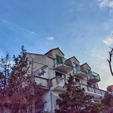 Vejo Apartment