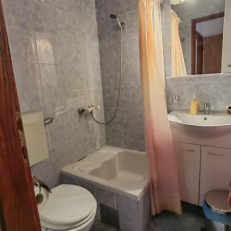 Apartment Vejo *